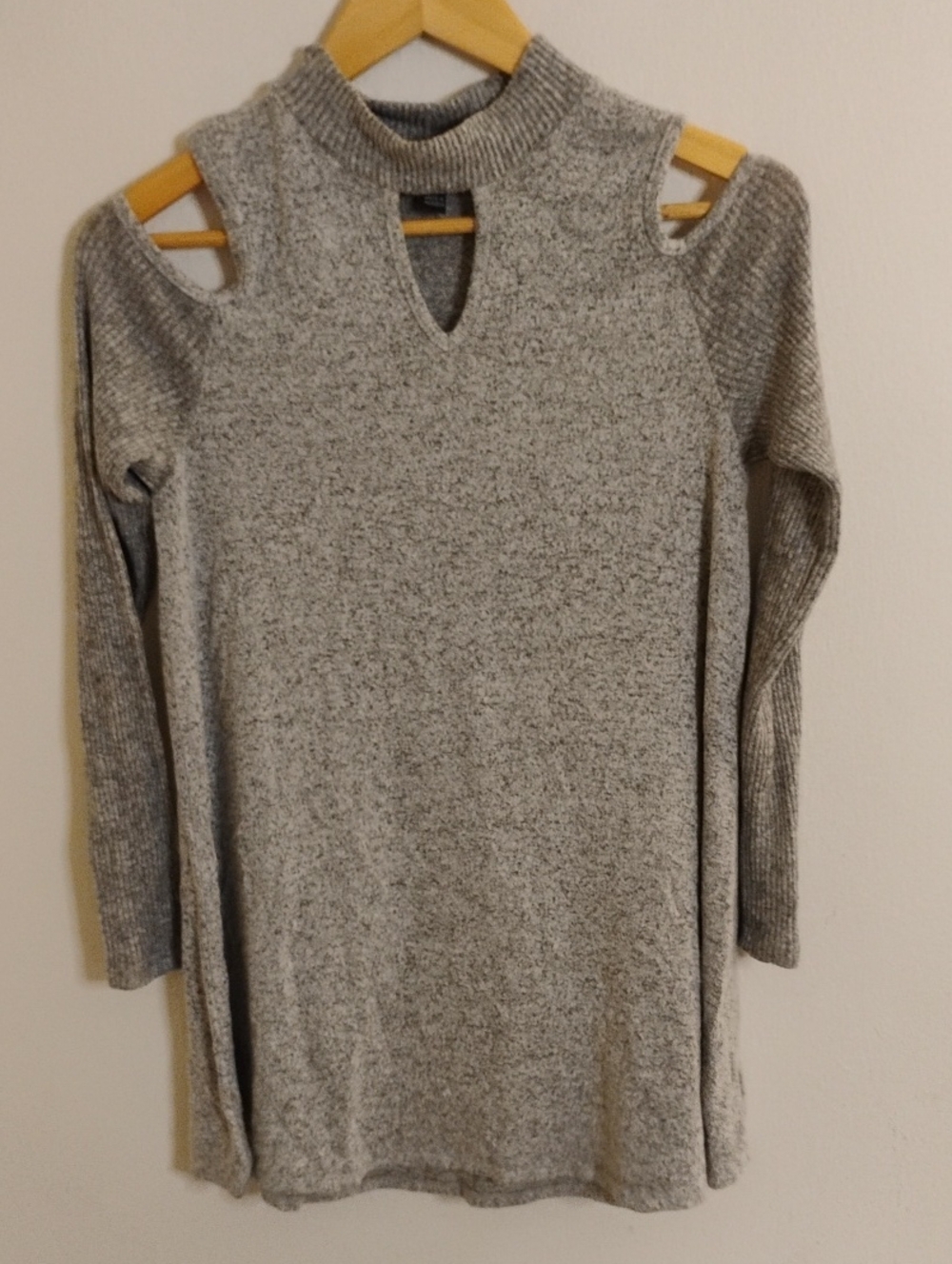 BCX Grey Cold-Shoulder Mock Neck Oversized Sweater Tunic Small